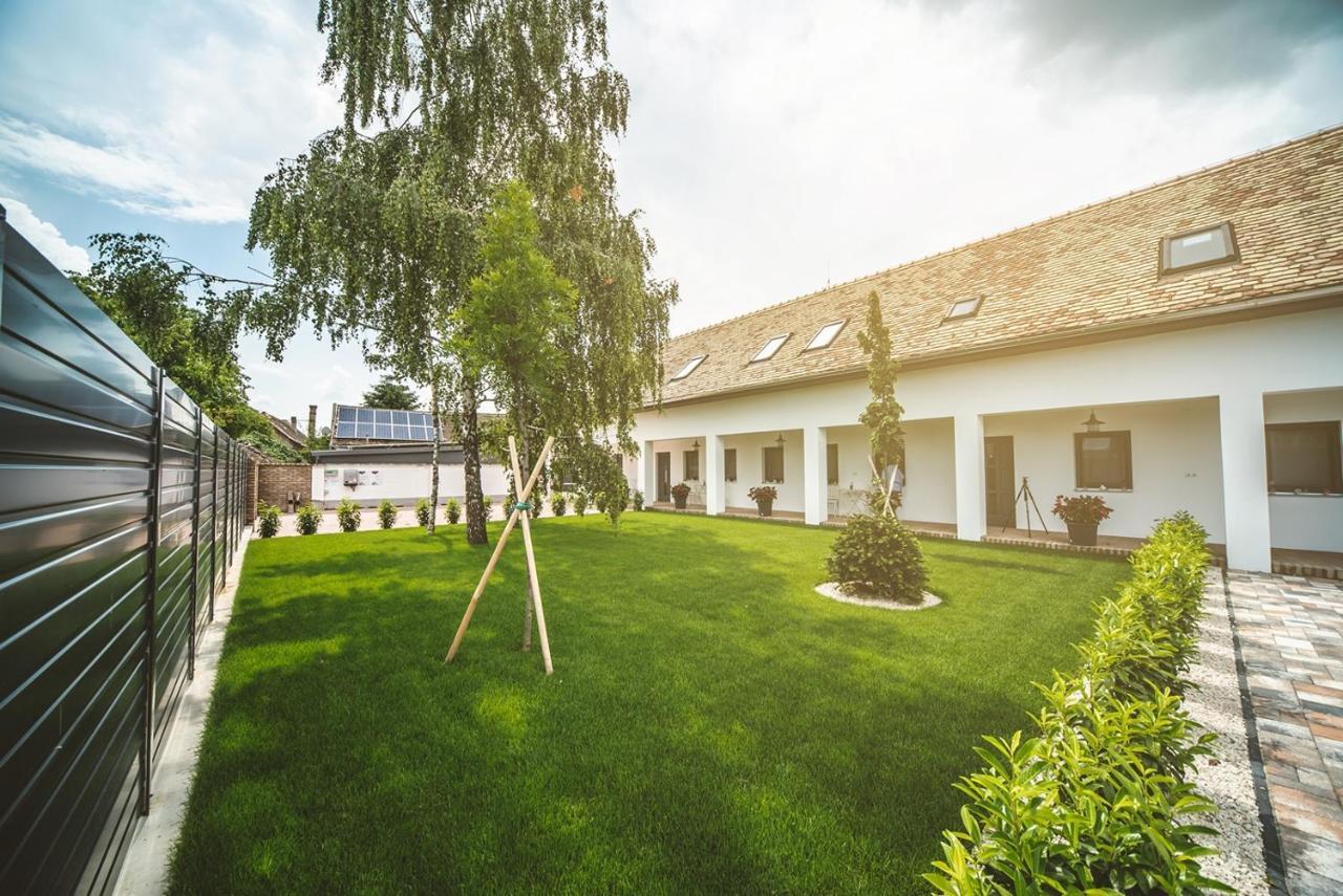 Bed and Breakfast Palkonyha Panzio Speiz Palkonya Zewnętrze zdjęcie